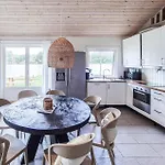 2 Bedroom Lovely In * Haugesund