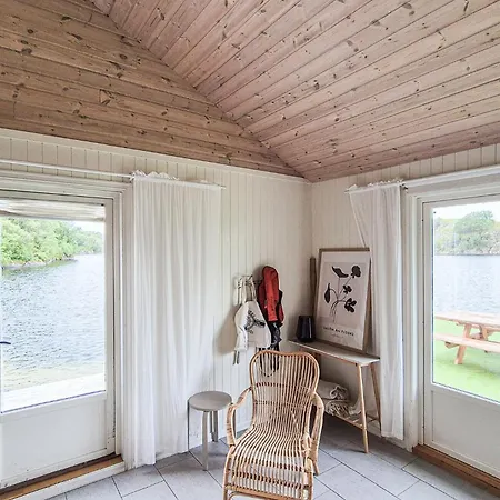 Dom wakacyjny 2 Bedroom Lovely In Haugesund