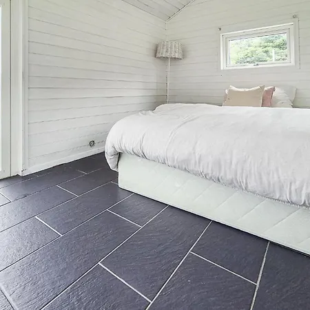 Ferienhaus 2 Bedroom Lovely In Haugesund