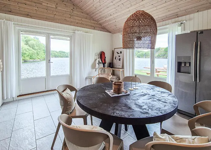 Сasa de vacaciones 2 Bedroom Lovely In