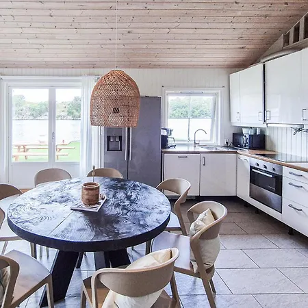 2 Bedroom Lovely In * Haugesund